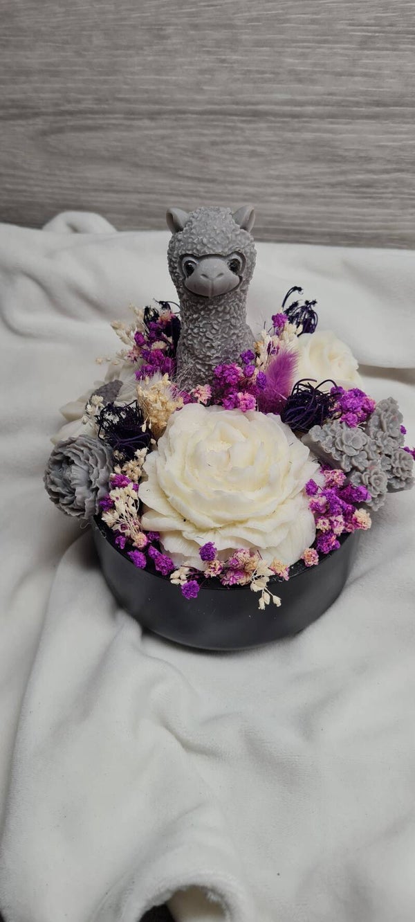 Blumengesteck „Alpaka“ – Stilvolle Eleganz in Grau, Weiß & Lila
