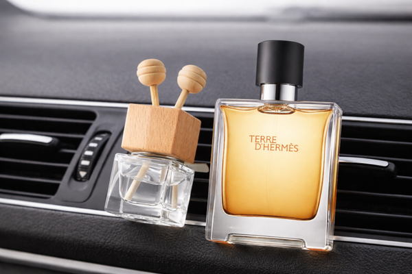 Diffuseur voiture inspiré « Terre d’Hermes »