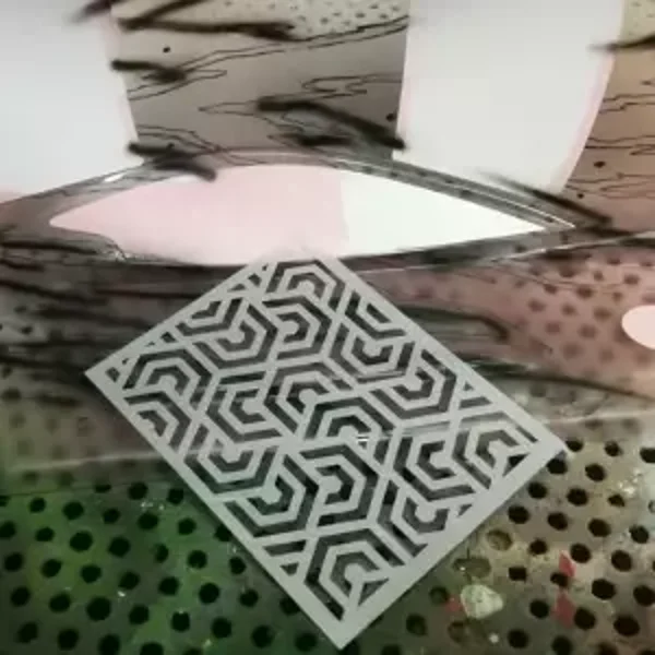 Pochoir vinyle - Ipnotic V4