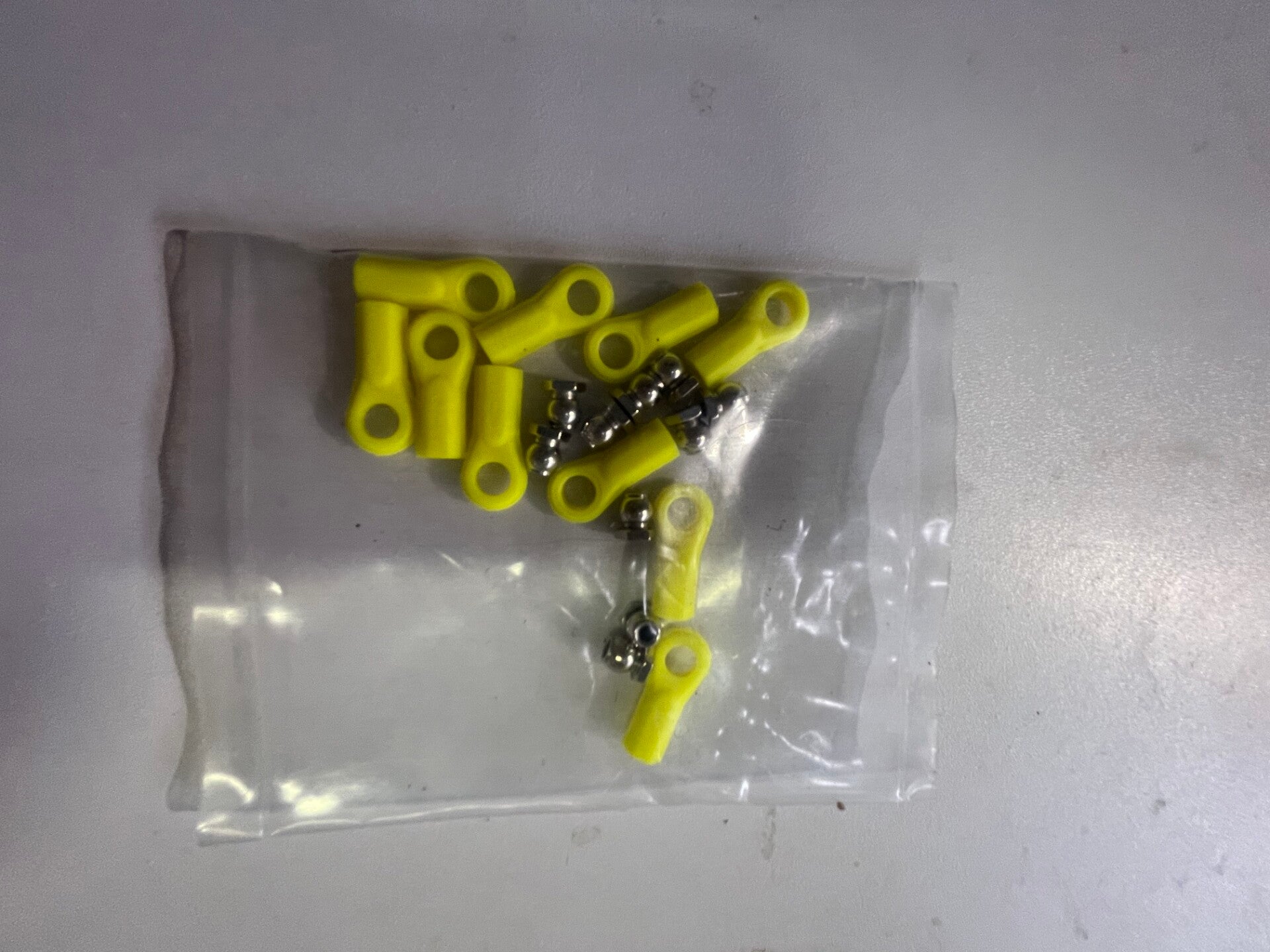 DESTOK26 Lot de chape plastique avec rotule 3mm jaune fluo