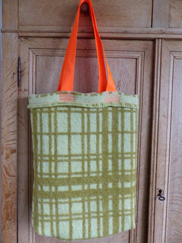 wollen dekentas groen