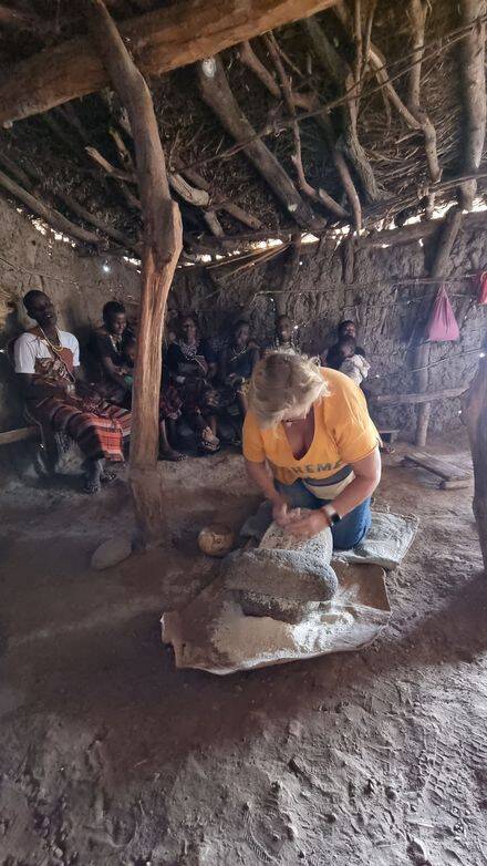 "Repas traditionnel safari - Cuisine locale Tanzanie"