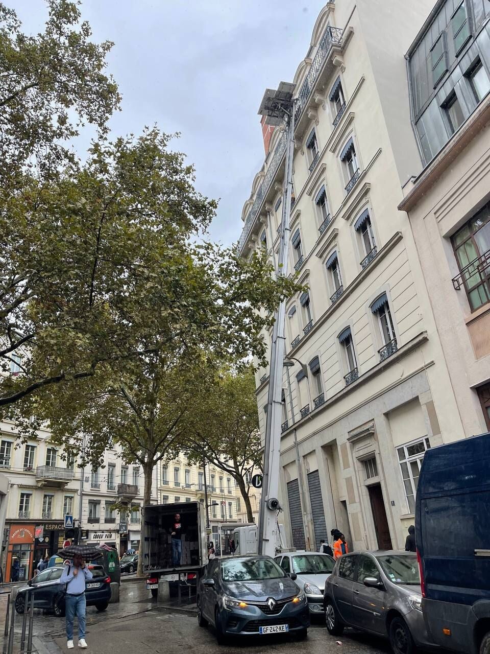 Location monte charge Crest pour professionnels du bâtiment et artisans