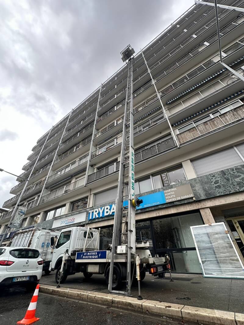 location monte meuble Grenoble déménagement monte charge Grenoble Isère 38