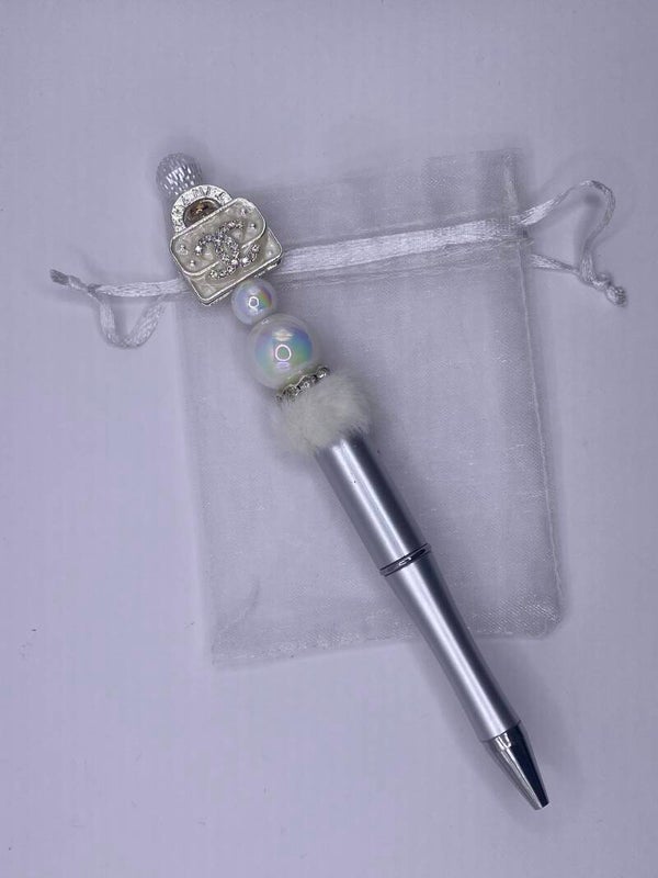 Merk pen CC tasje parelmoer zilverkleurig matte pen