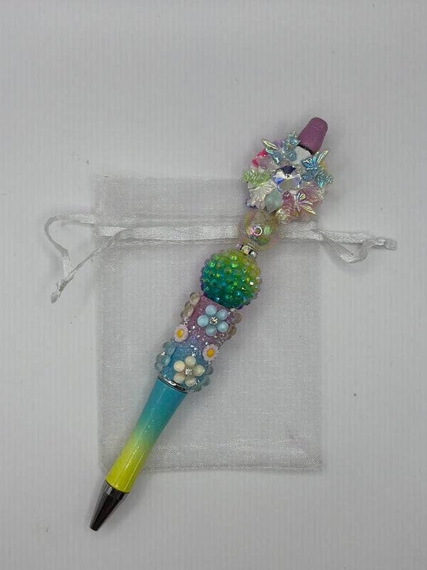 Pen multicolor met bloemetjes rand en gekleurde topper met vlinders