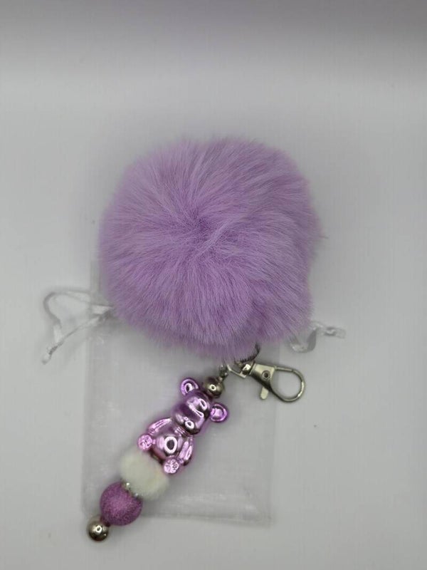 Sleutelhanger tashanger zilverkleurig met brickbear en lila pompom