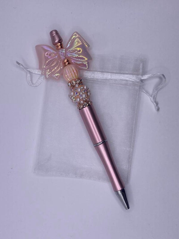 Pen Rose met grote strik
