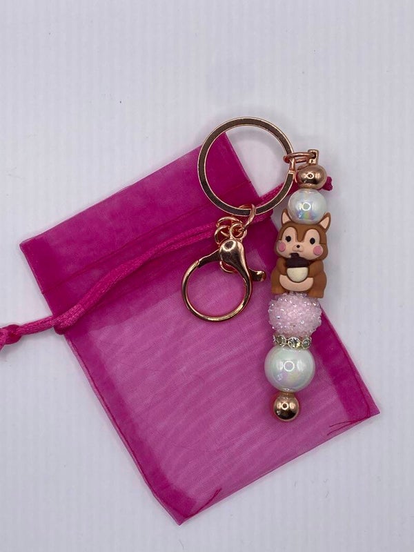 Sleutelhanger rosegoudkleurig met eekhoorn