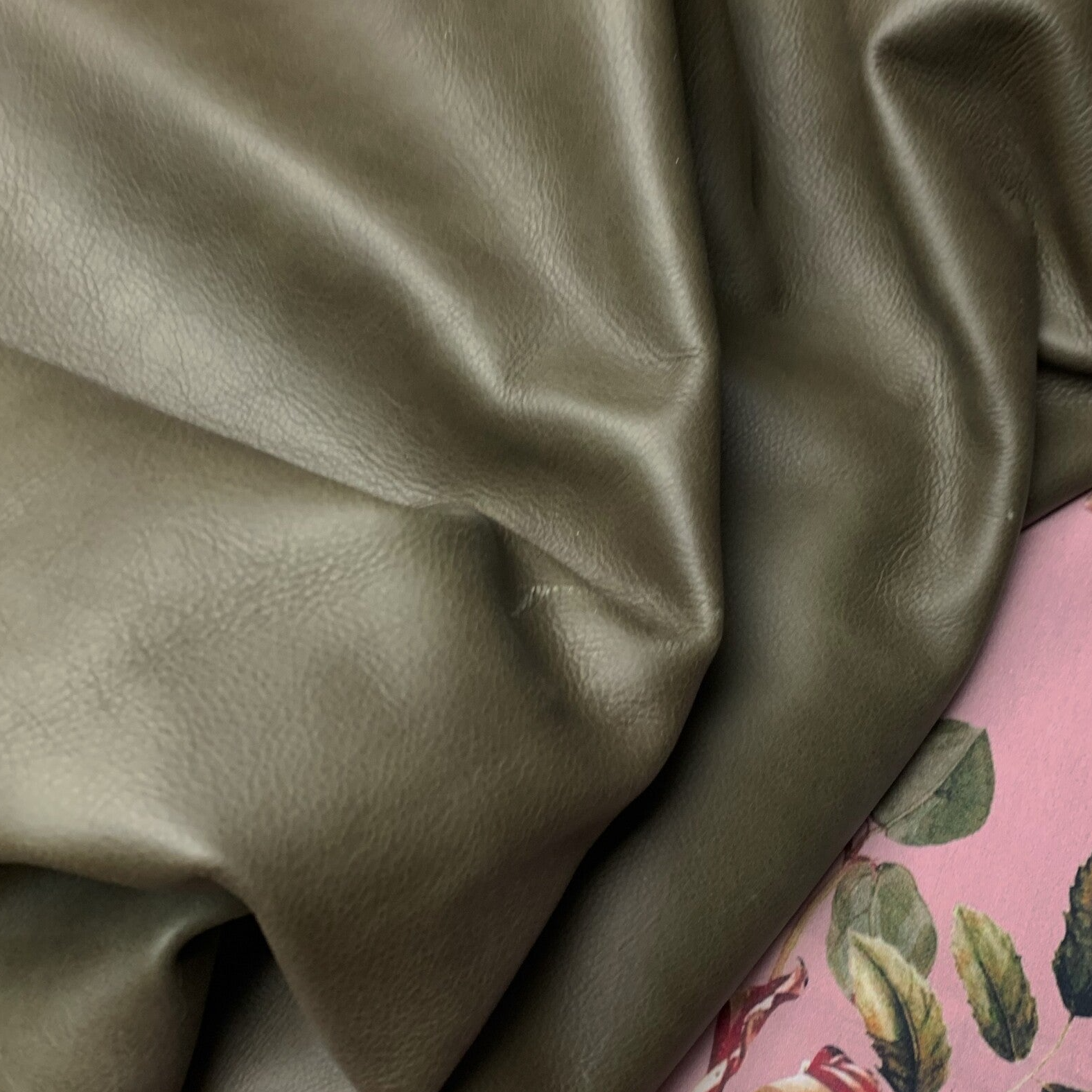 Donker olijfgroen 2: 120 x60