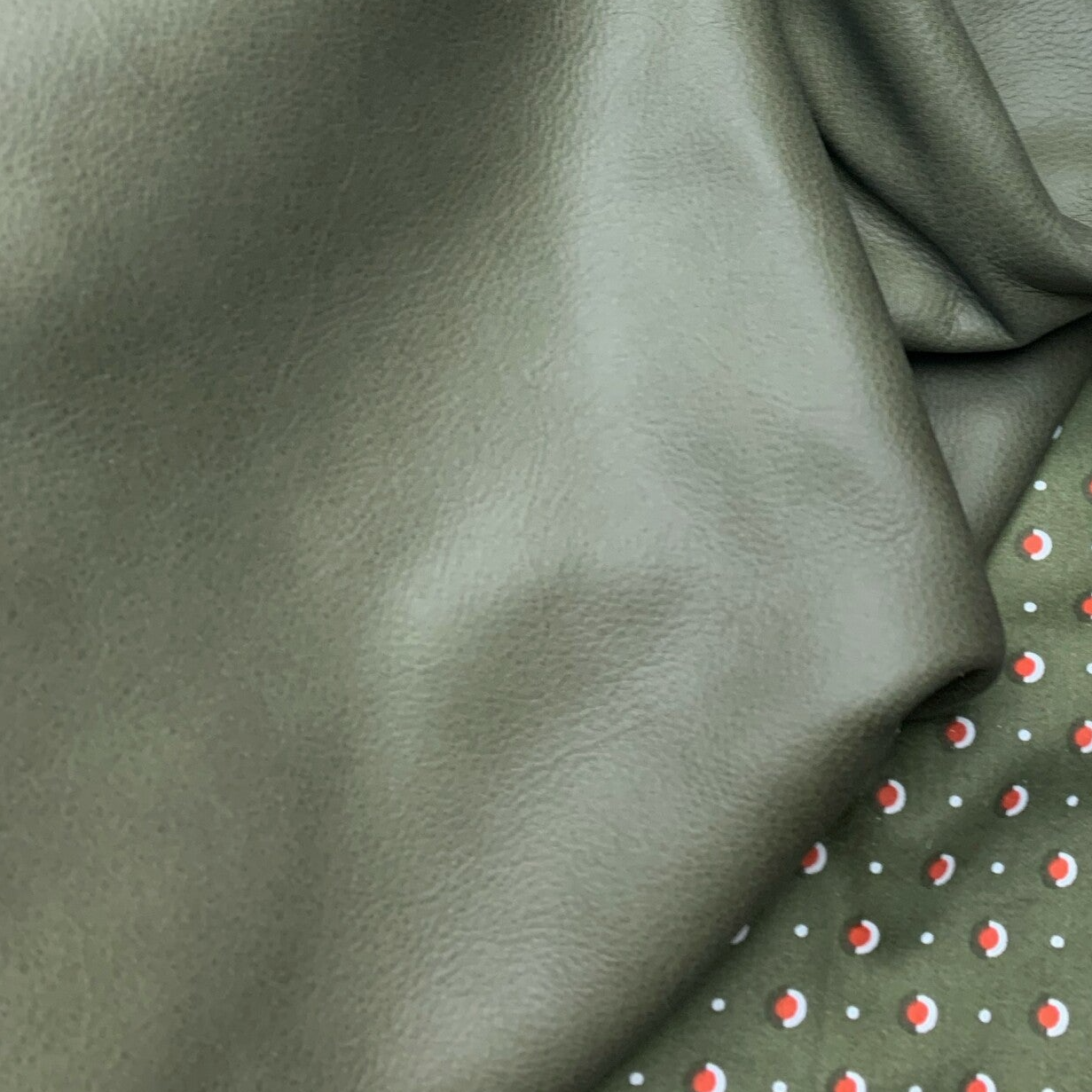 Olijfgroen 5: 85x40-70