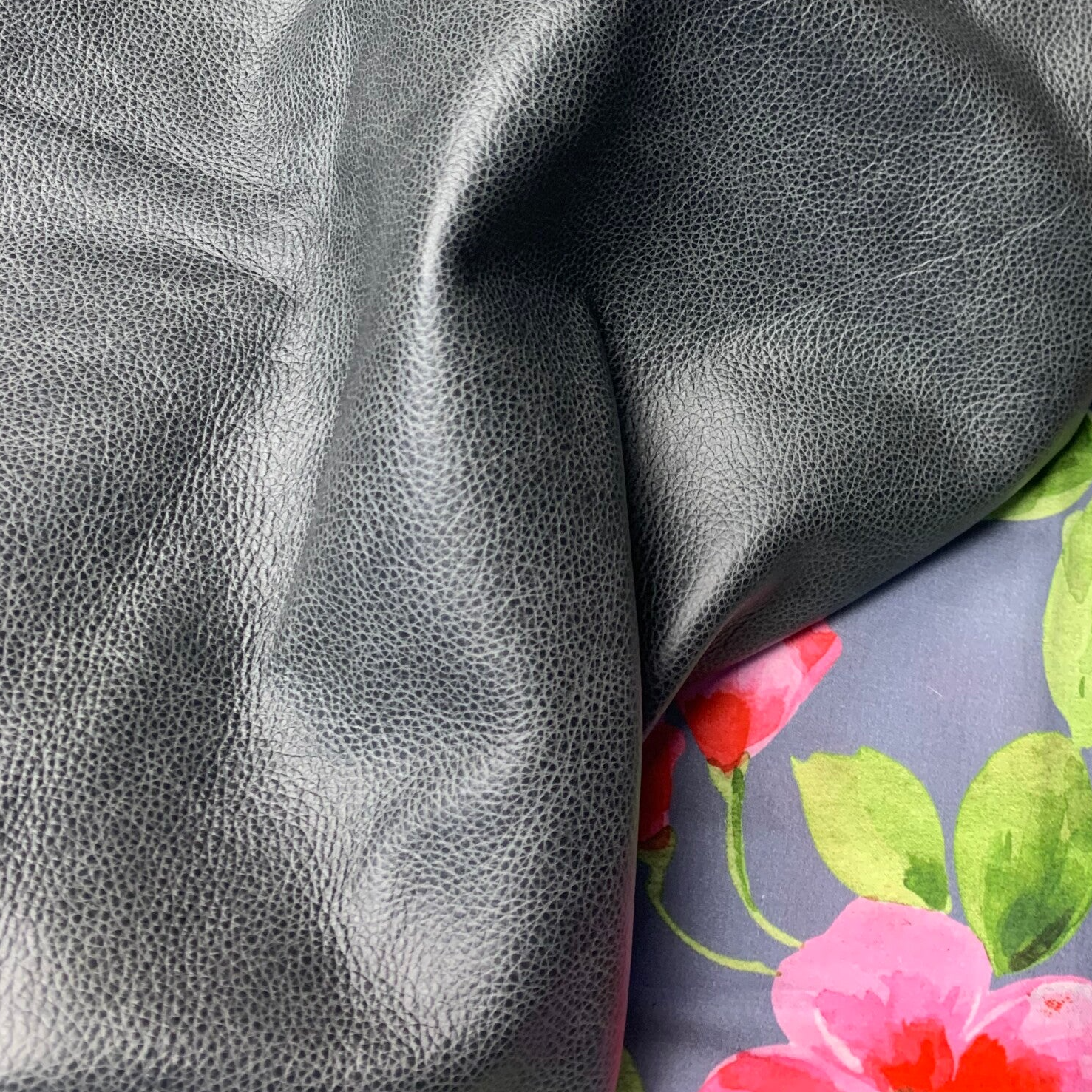 Donkergrijs gemeleerd 1: 130x60-90