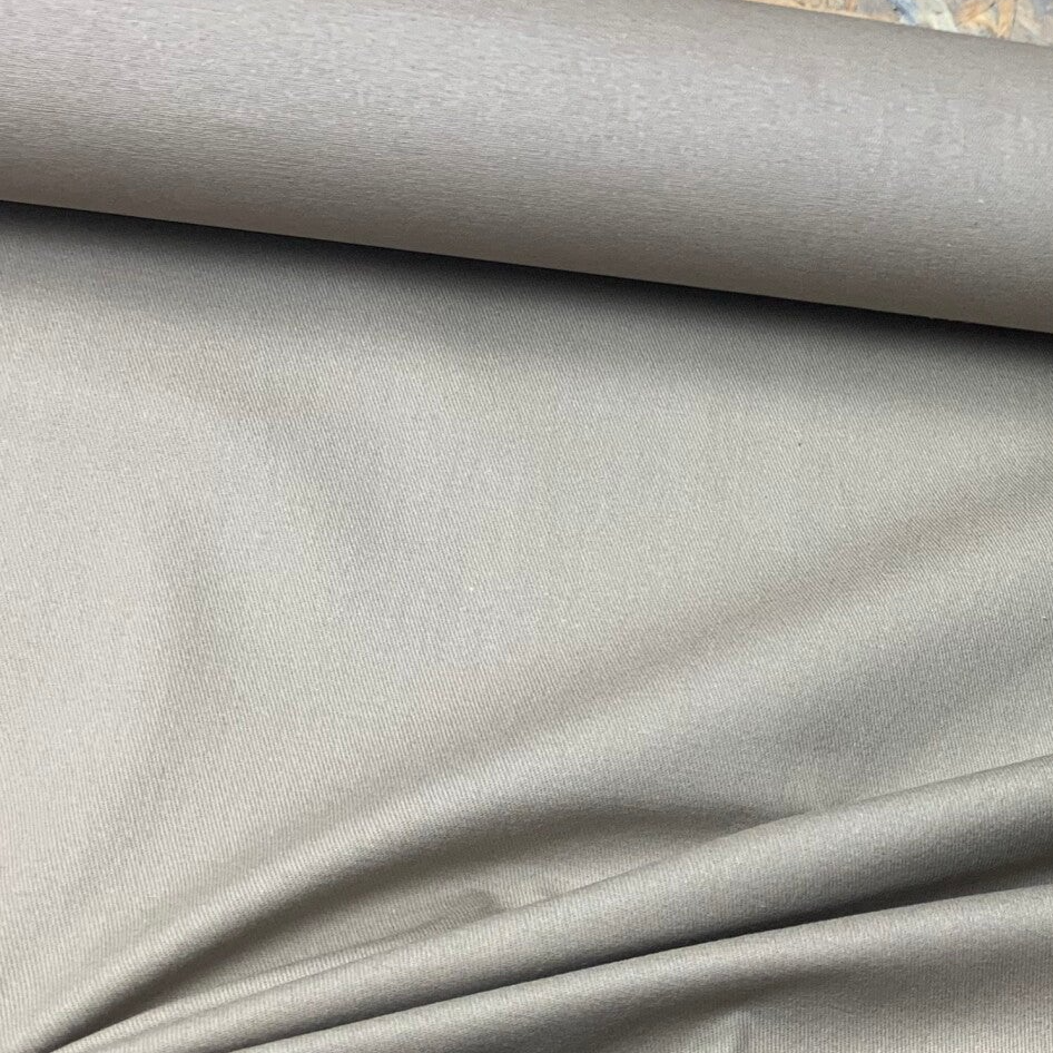 Voering: Licht beige: 155x110
