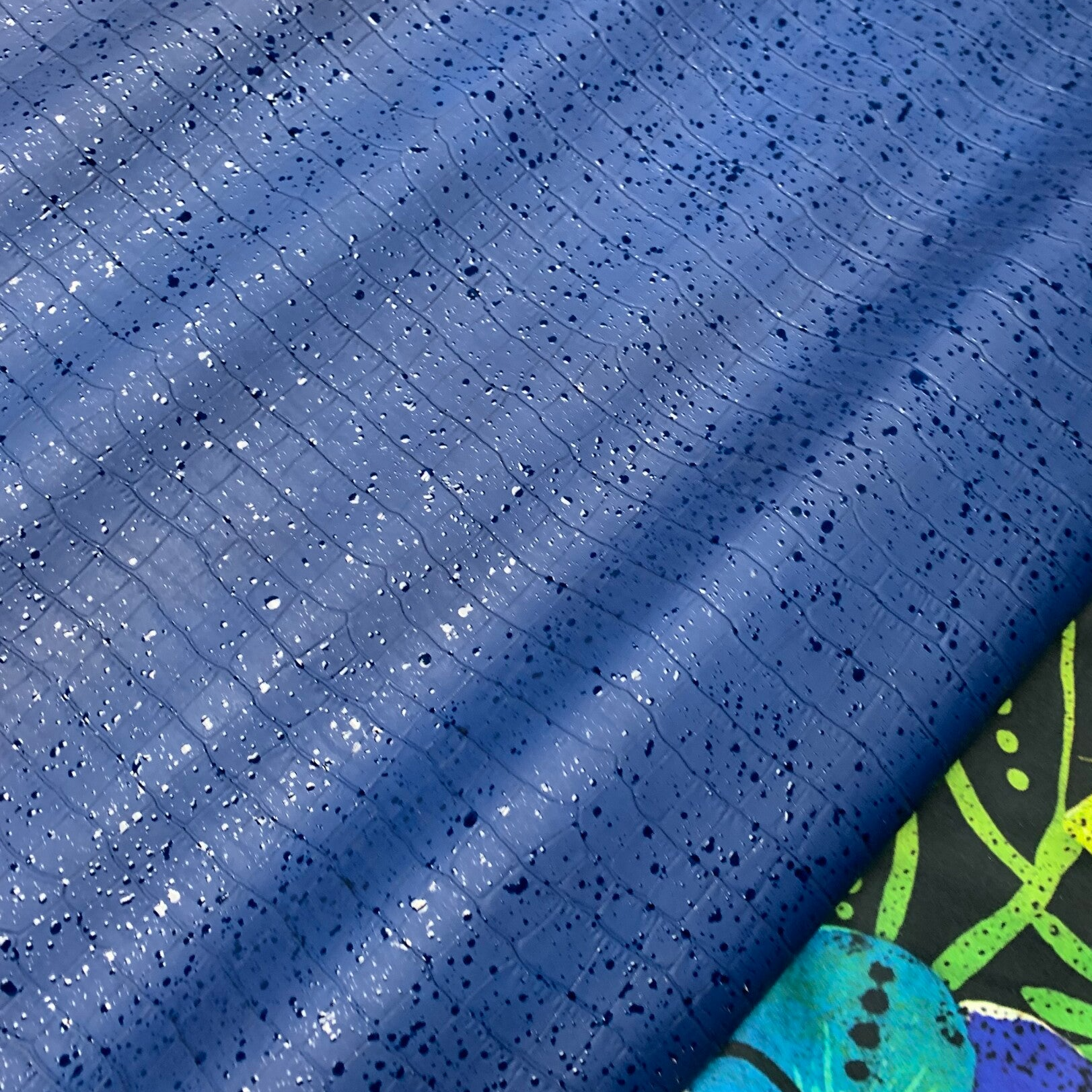 - Aqua spetters: 85x55-85