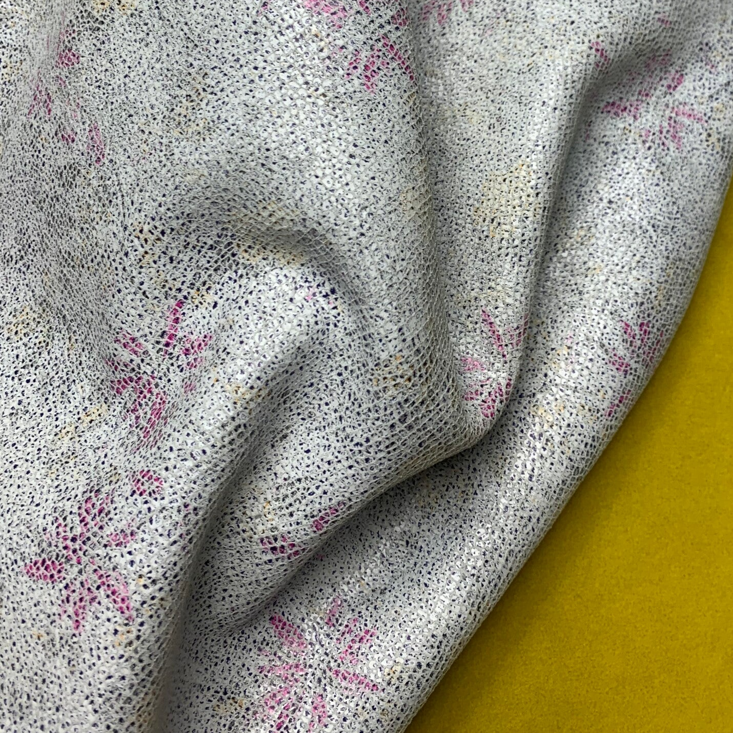 + Wit met bloemen 2: 45-75x35-65