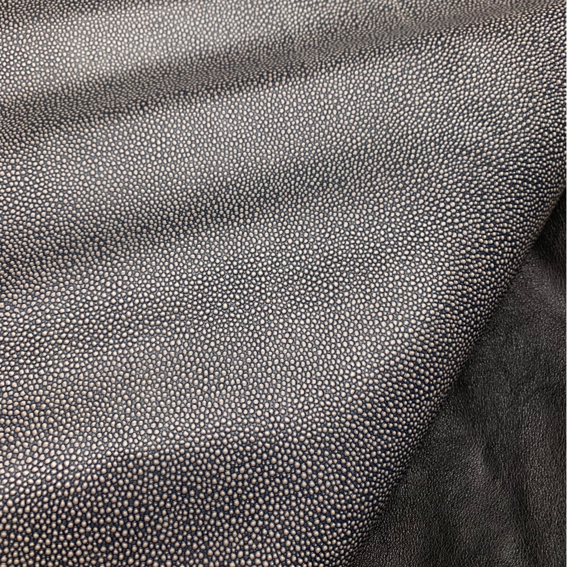 - Grijze stippel 2: 85x65-80