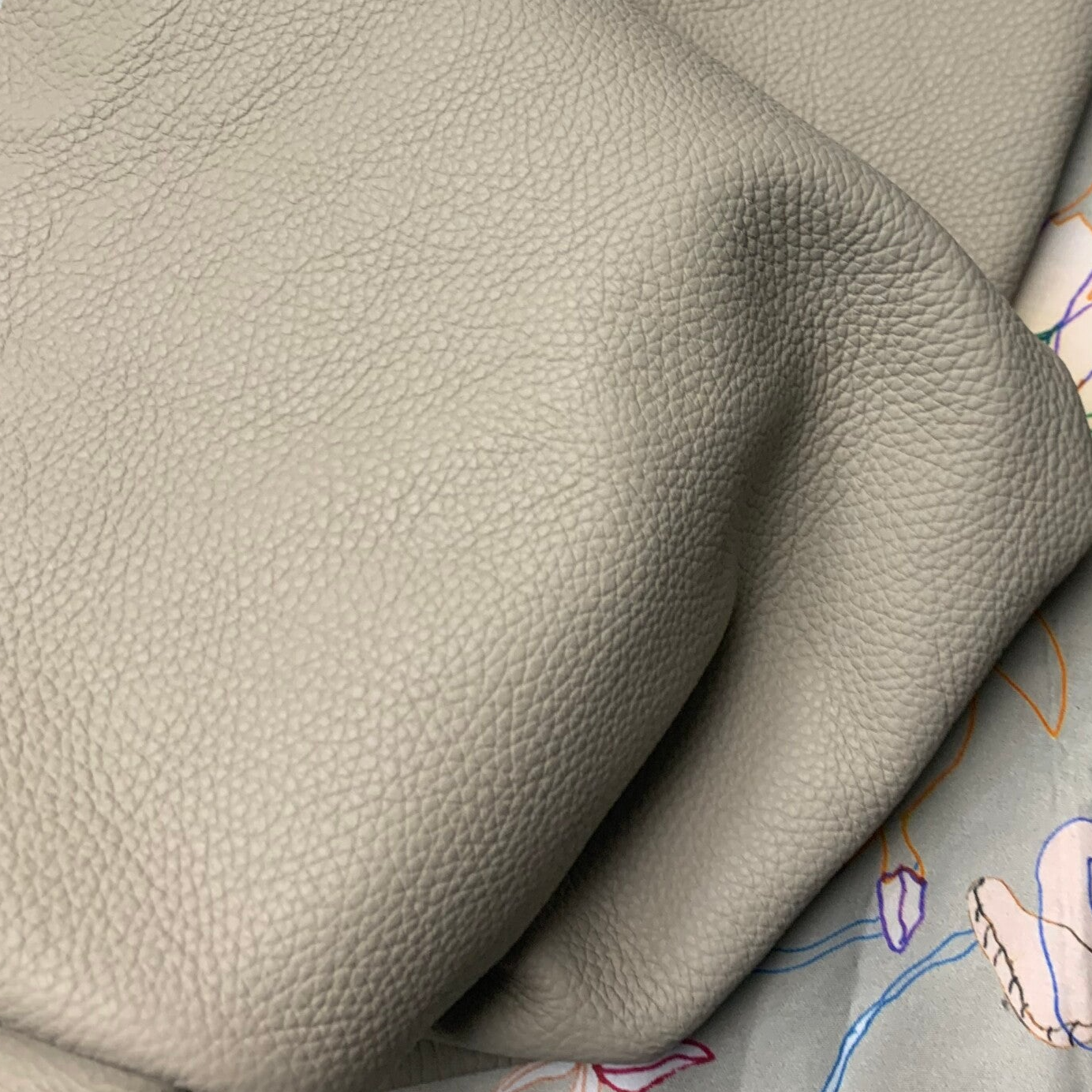 Pebble beige 1: 125x45-75