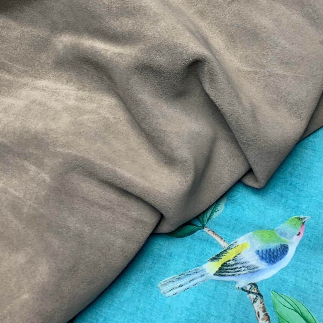 Suede licht taupe 2: 85-100x40-55