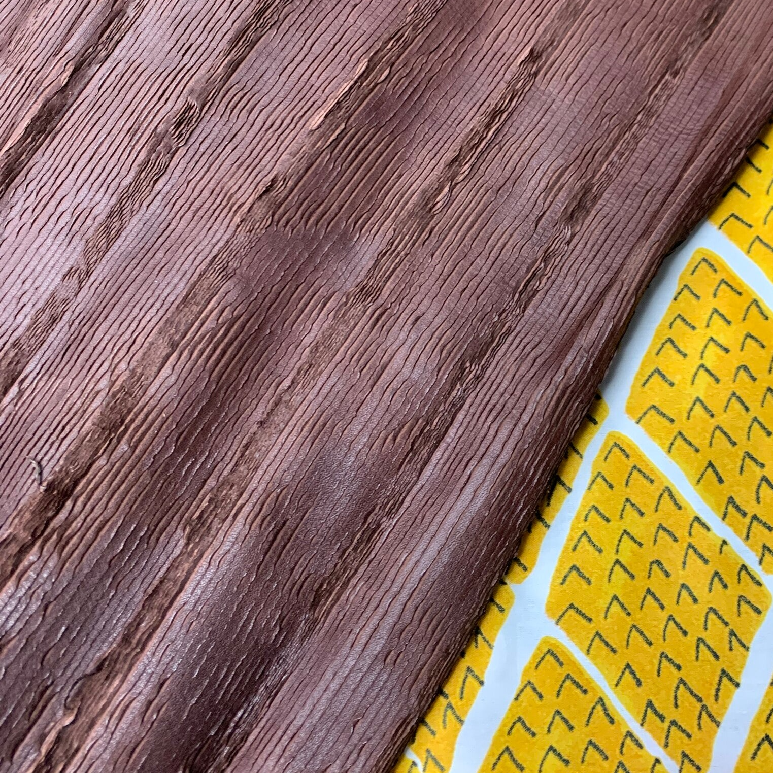 Bruine streepjes 1: 145x50-65