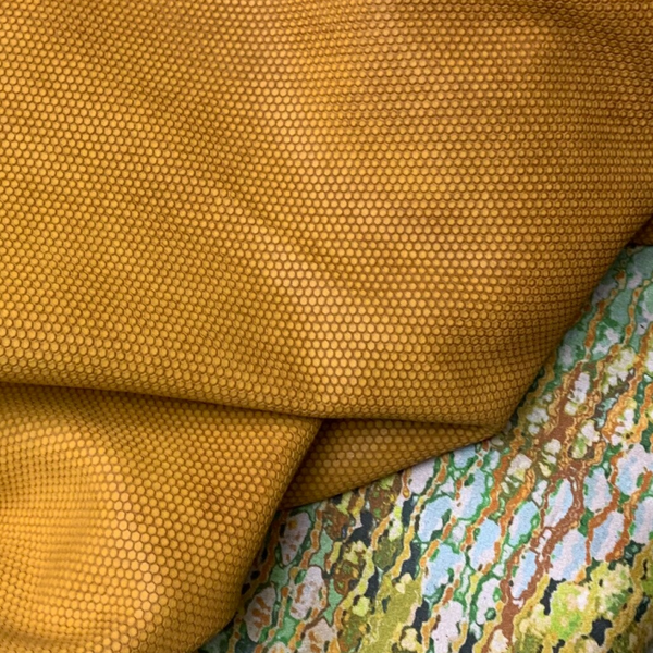 + Vintage okergeel met honingraat 3: 85x60