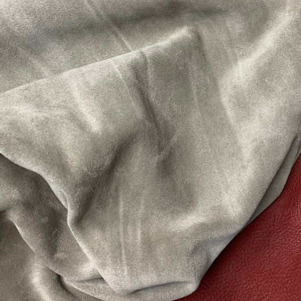 - Suede creme 1: 75x40-50