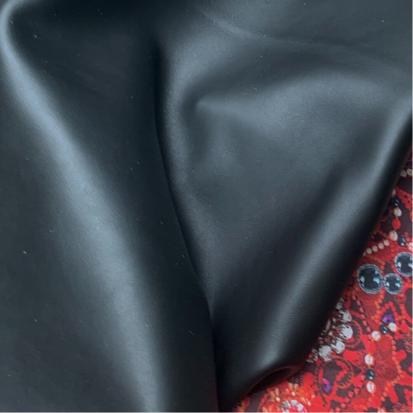 Stevig matzwart 01: 70-105x40-90