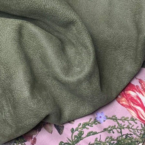 Licht olijfgroen 3: 95x90