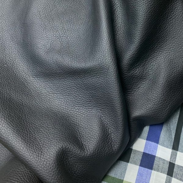 Pebble zwart 5: 105-115x60-65