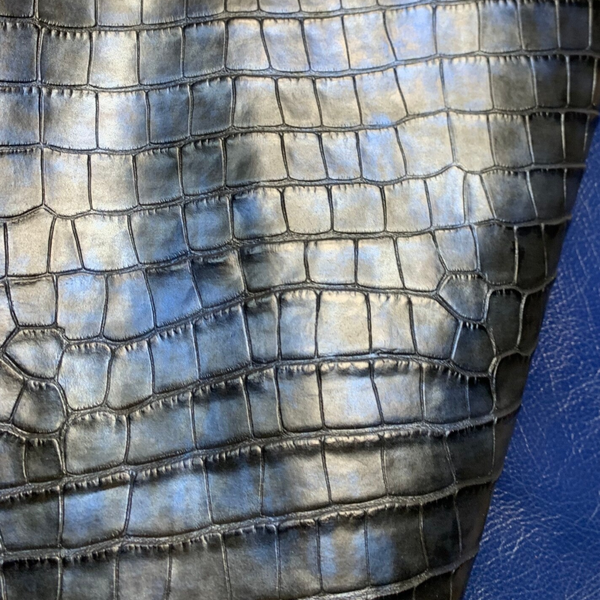 - Zwart blauwe croc 1: 95-115x40-55