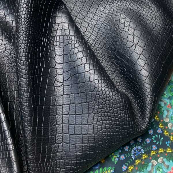 2x Zwart bewerkt reptiel 3: 60-70x55-65