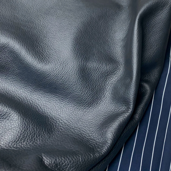 Pebbled zwart 5: 65-85x60-70
