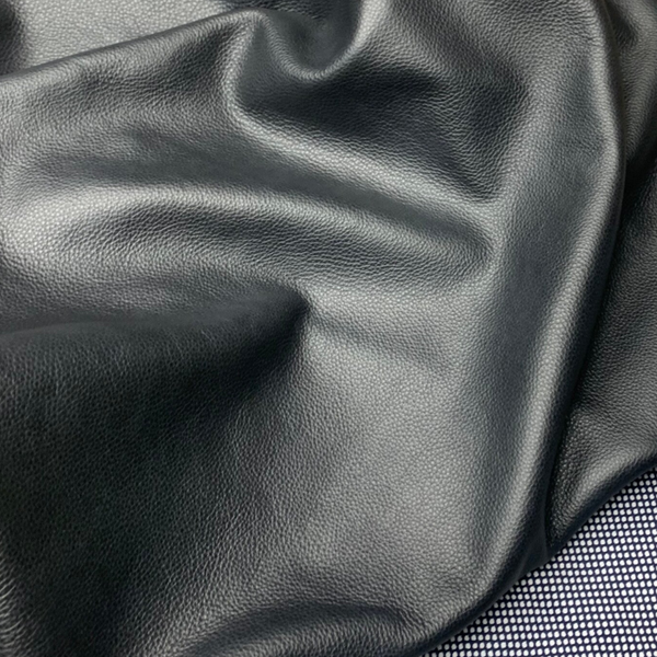 Pebble zwart 2: 105x70-80