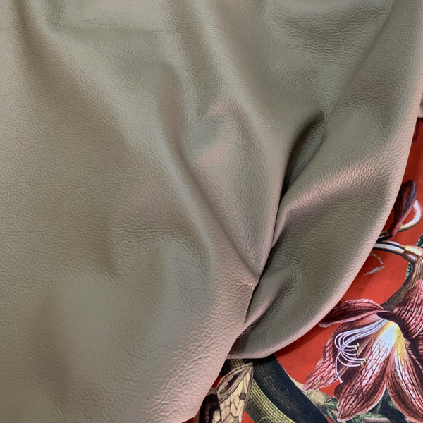 Beige 2: 75x65