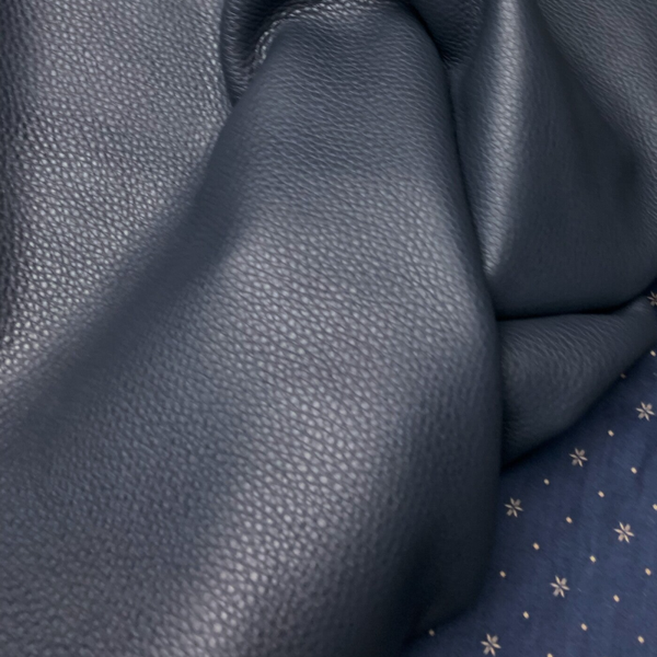 - Pebble blauw 2: 70x55-70