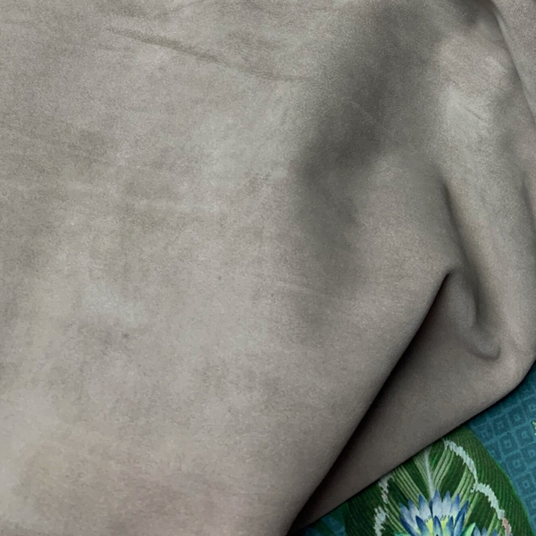 Suede taupe 1: 110x50-60