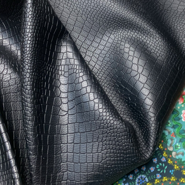 2x -Zwart bewerkt reptiel 7: 105x70-75