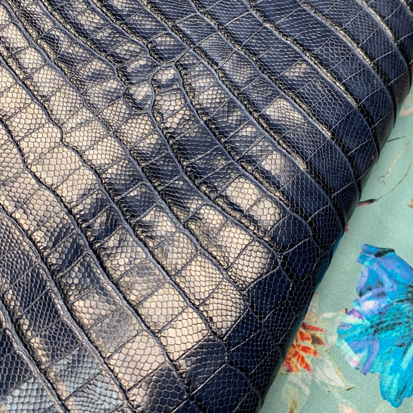 Blauwe croc met zeskantjes: 120x60-90