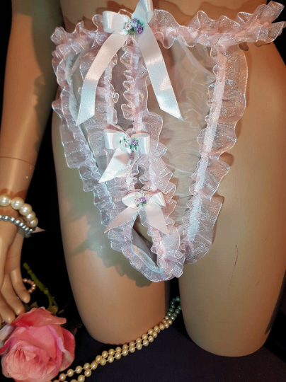 Sissy Ultra Superzacht tranculent ~ Discrete roze bikinitanga~ Open kruis