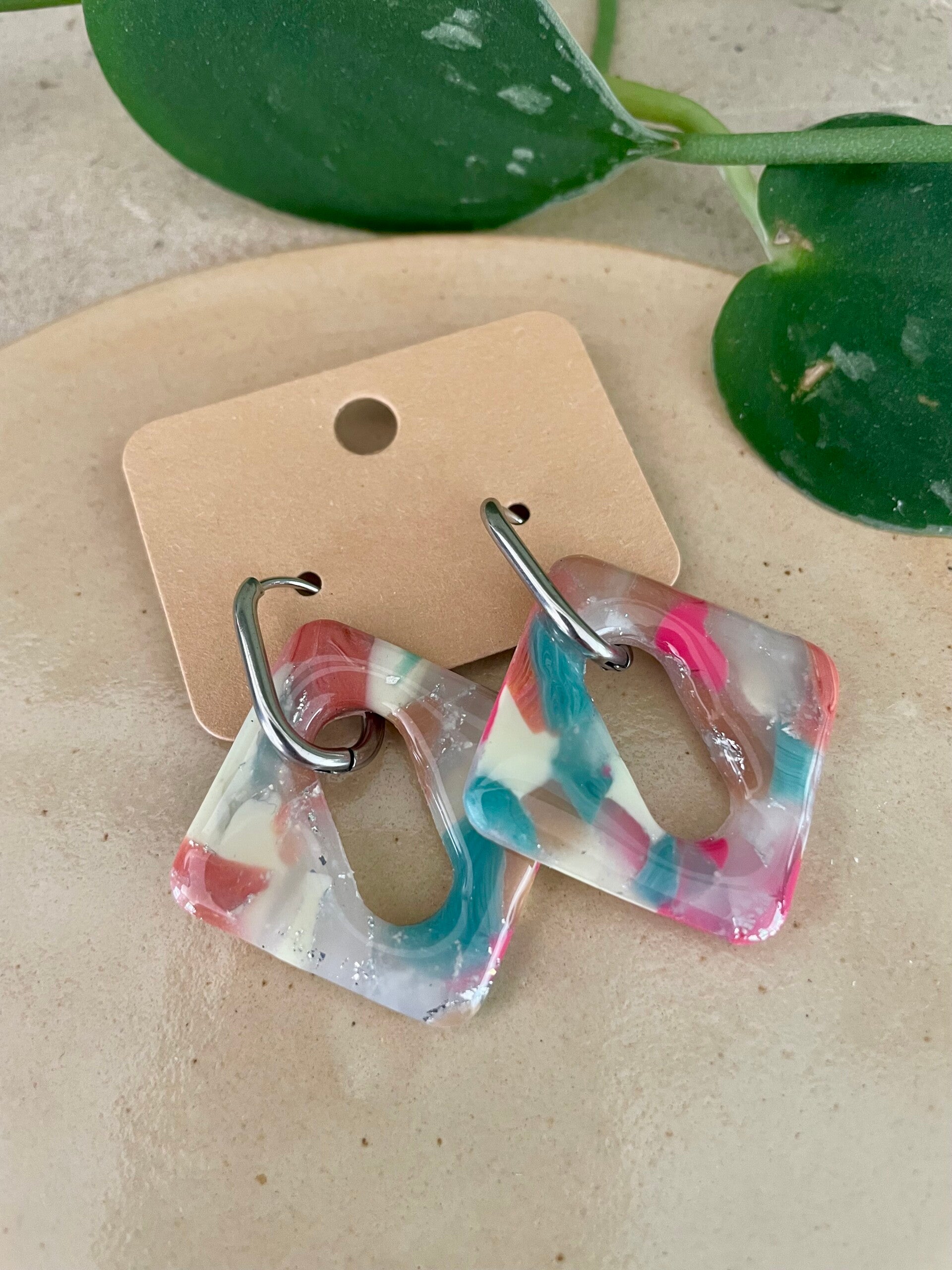 Diamond-Shaped Earring