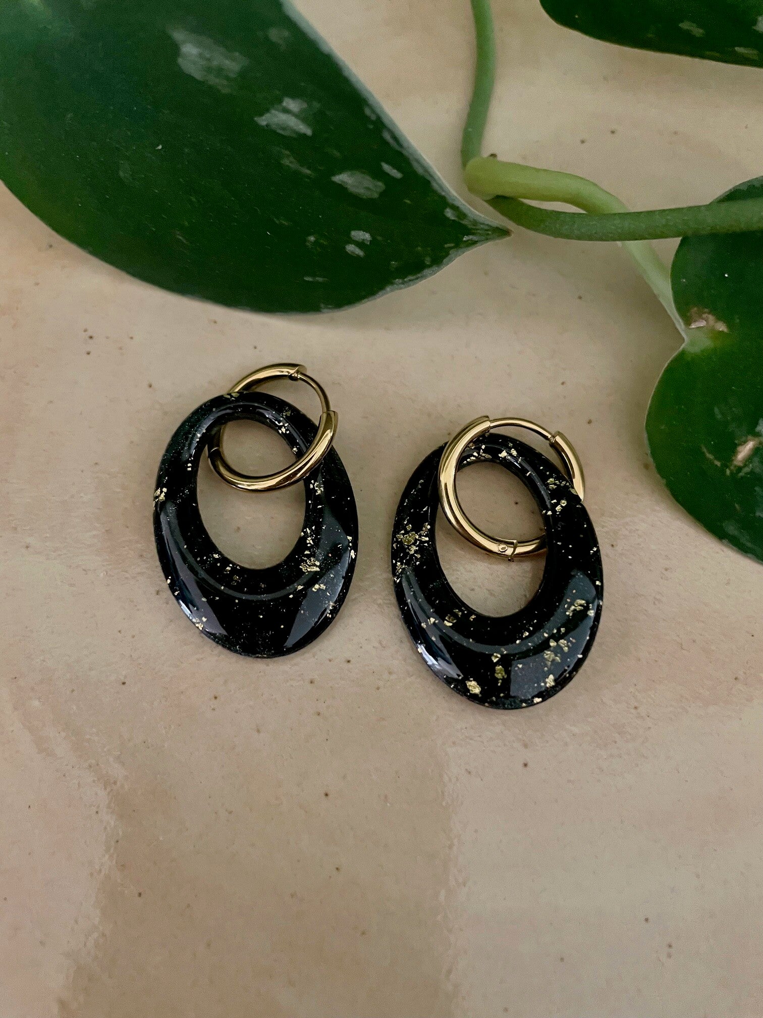 Dark Sparkle Earring