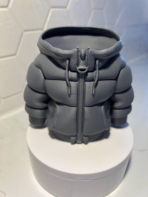 Porte-crayon Manteau hiver Original – Impression 3D – Disponible en Plusieurs Couleurs