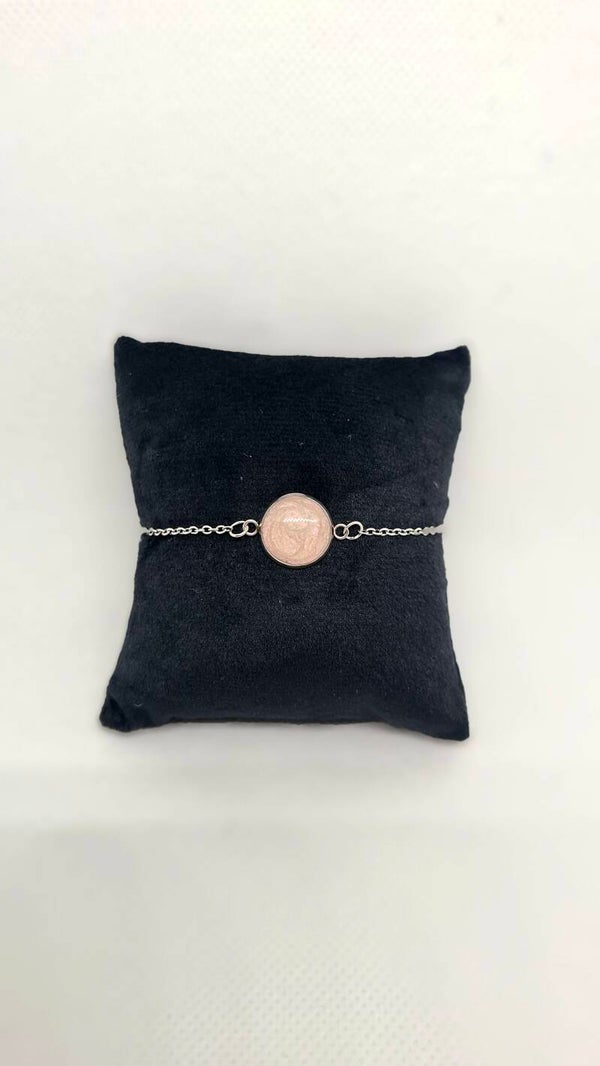 Armband zilverkleurig gekleurde epoxy bedel