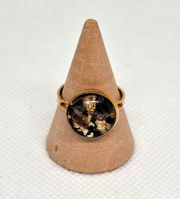Ring goudkleurig gevuld met zwarte epoxy diverse varianten