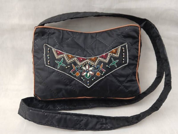 Pochette noire et marron