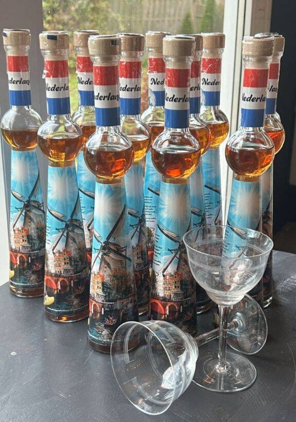 Souvenir fles met stroopwafel likeur 200ml