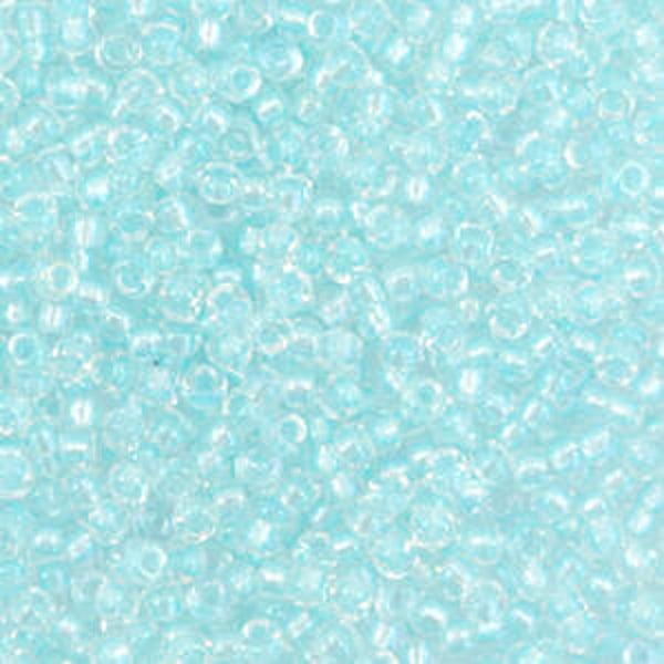 3638 Fancy lined soft aqua green 8/0