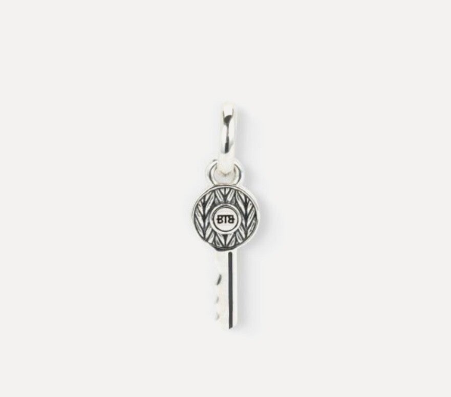 Hanger Pendant Key silver 699 one Buddha to Buddha