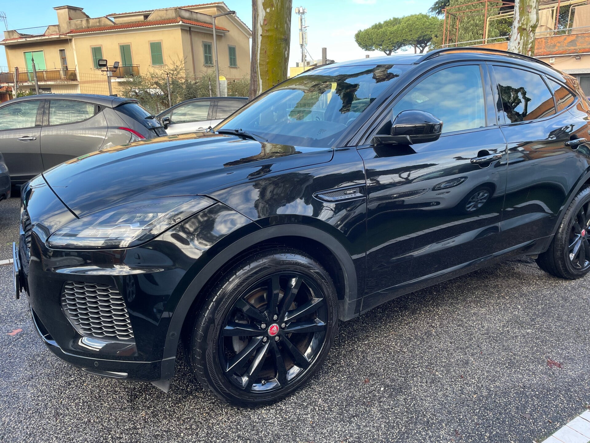 Jaguar E-Pace 2.0D 180 CV AWD aut. R-Dynamic SE