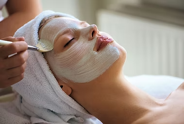 Relaxation full body massage combined with facial skincare to reduce stress, refresh the skin, improve circulation, and support overall wellness and natural glow.