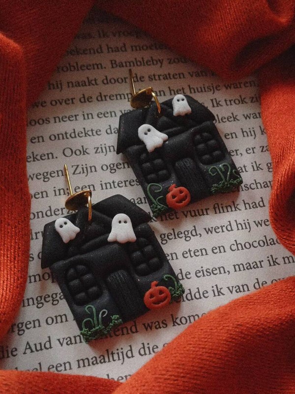 Spooky house 🦇🕸✨️